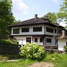 Архітектурно-етнографічний комплекс «Етир»