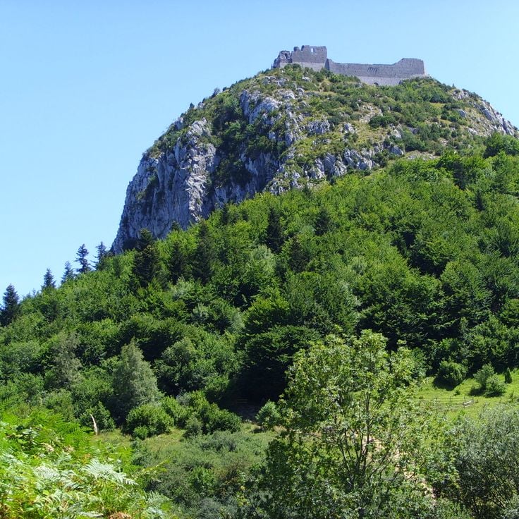 Замок Монсегюр