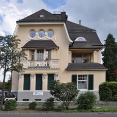 Friedrich-Ebert-Straße 27