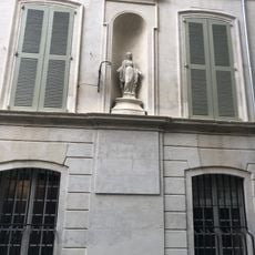 Vierge Marie aux bras ouverts