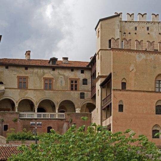 Casa Cavassa