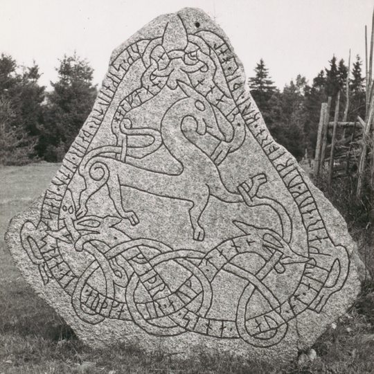 Uppland Runic Inscription 749