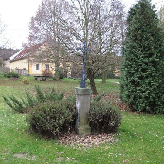 Kříž v Bozdíši
