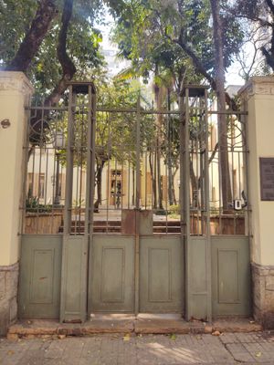 Entrance 1