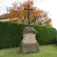 Kříž v Postřelmově na Mírové ulici