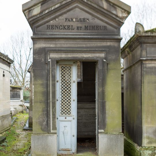 Grave of Henckel-Mimeur