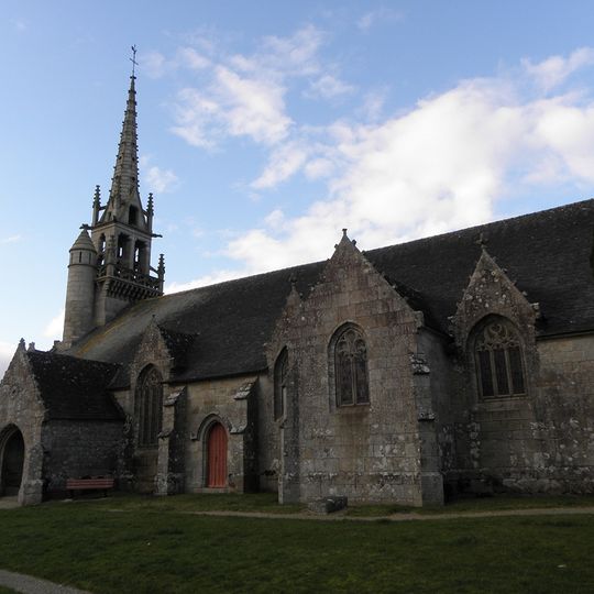 Église Saint-Pierre de Plounévez-Moëdec