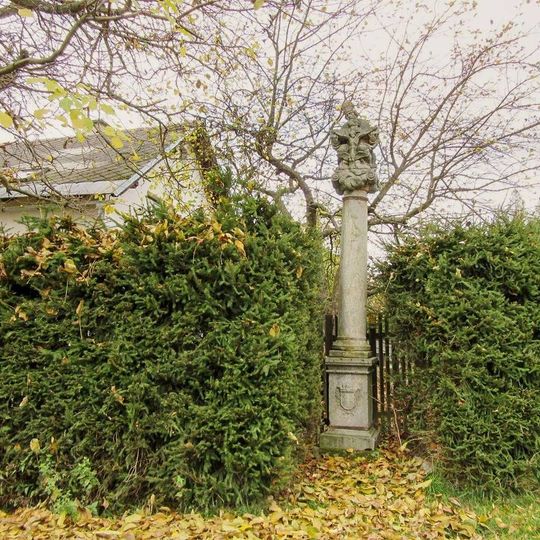 Boží muka u hřbitova ve Velkých Losinách