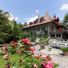 Villa together with garden