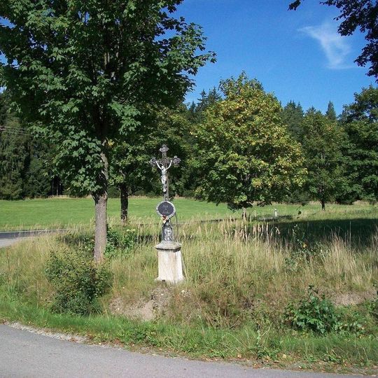 Kříž na rozcestí nedaleko Lipovky