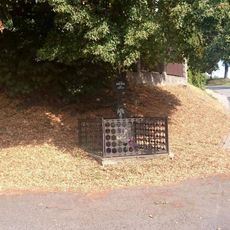 Kříž v Chabrovicích na rozcestí