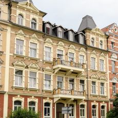 Mietshaus in geschlossener Bebauung Straße des Friedens 8