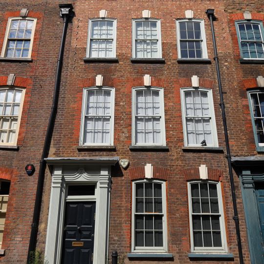 29, Fournier Street E1