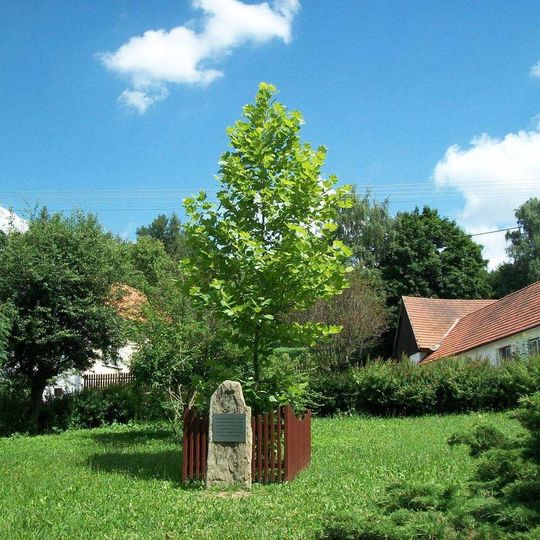 Památník ve Zhořci