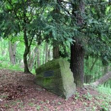 Památník u vrchu Dubensko