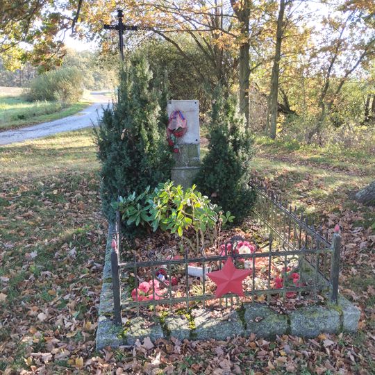 Pomník jižně od Vranova