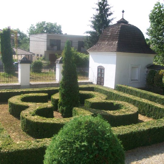Kaštieľ Vidiná s areálom, park