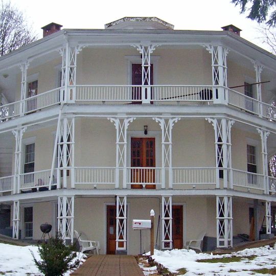Octagon House
