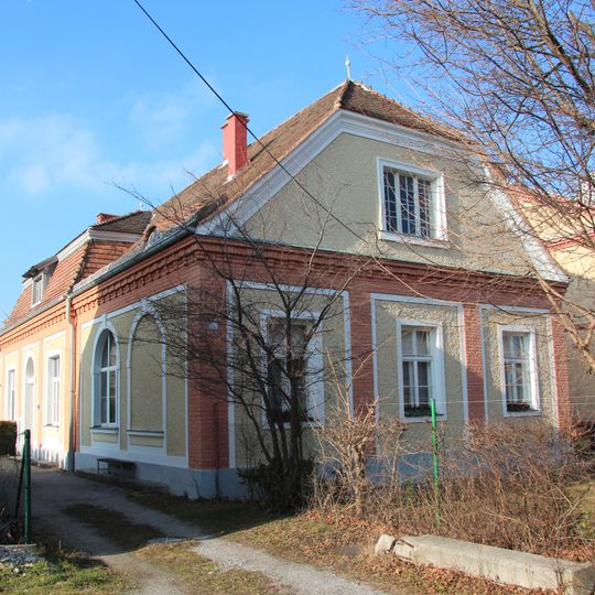 Arbeiter-/Angestelltenwohnhaus