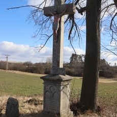 Kříž v zatáčce u silnice 401 u Boňova