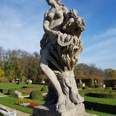 Alegorická socha Léto v zahradě zámku v Lysé nad Labem