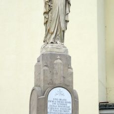 Socha Panny Márie, podstavec