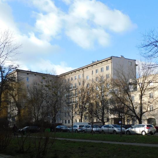 Blok przy alei „Solidarności” 113