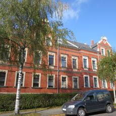 Doppelmietshaus in offener Bebauung mit Vorgarten Lichtenauer Straße 9; 11