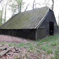 Leeuwenburgh: houtschuur