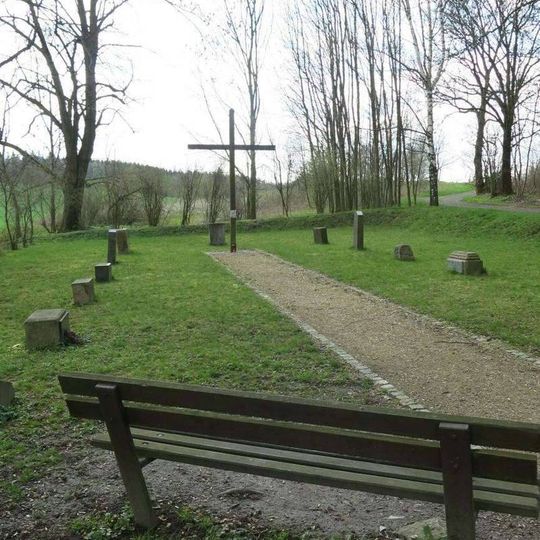 Kříž na bývalém poutním místě u ruiny kostela svaté Anny nad Horním Pelhřimovem