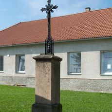 Kříž za obecním úřadem