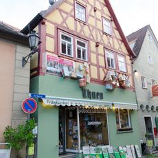 Wohn- und Geschäftshaus