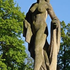 Nová Opava Statue