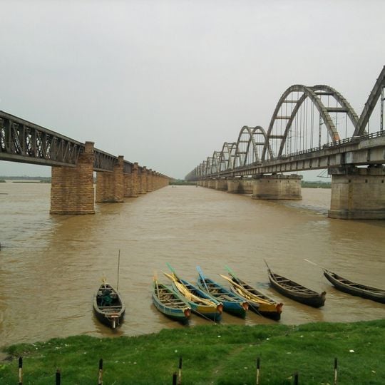 Old Godavari Bridge