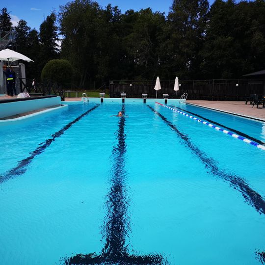 Hallstaviks utomhusbad