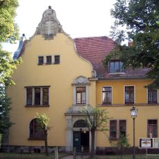 Pfarrhaus und Nebengebäude Kirchplatz 2