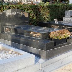 Grave of Bacquet