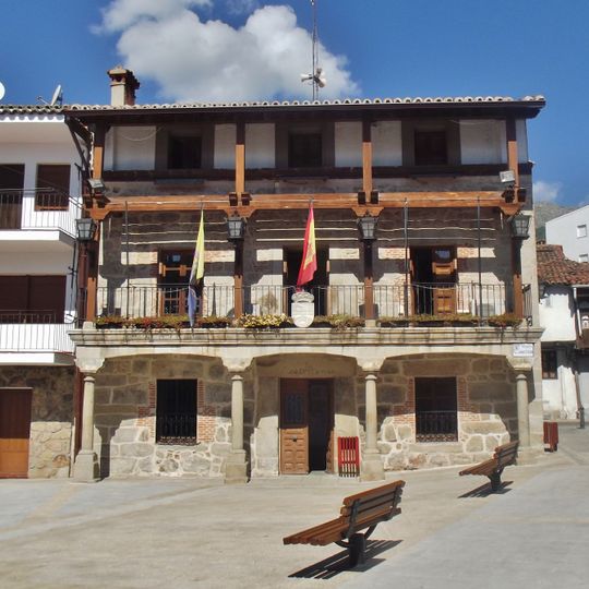 Casa consistorial de Piedralaves