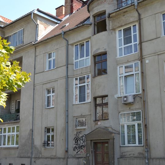 Malá Praha, železničiarske domy, dom bytový-sekcia XIV.