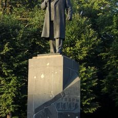 Statue of Lenin at Sofiyskaya Square (Velikiy Novgorod)