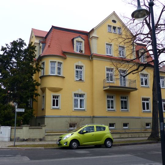 Mietshaus Martin-Hoop-Straße 13