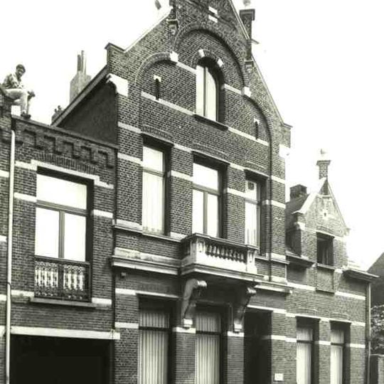 Eclectisch burgerhuis aan Verbertstraat 7