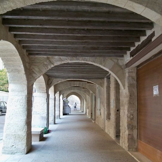 Maison à arcades, place de l'Église, rue de l'Hôpital