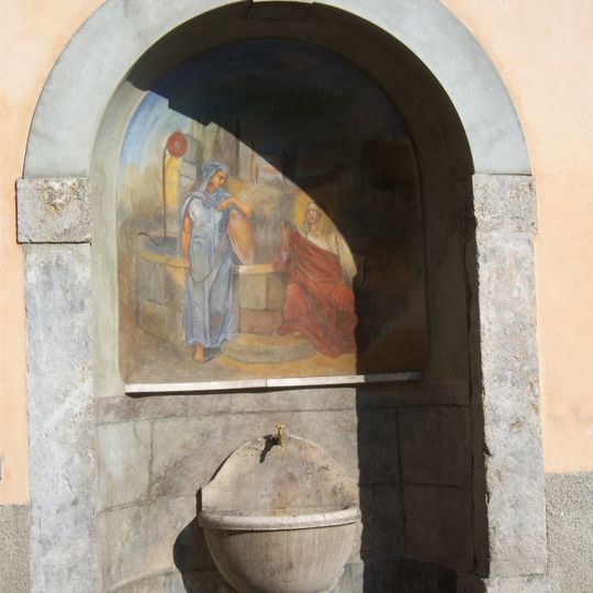 Fontana di Piazza del Paradiso