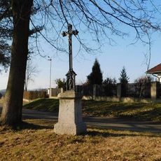Kříž v Pyšelích v ulici Pod Zahrady
