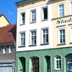 Wohnhaus in geschlossener Bebauung Julius-Kühn-Platz 7