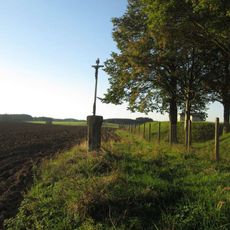 Kříž severně od Kamenice nad Lipou v poli u vodojemu