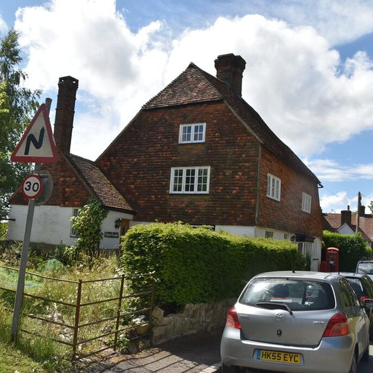 Ann Major, Antiques  Upper Pendent