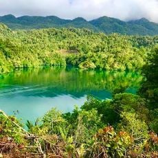 Pantai Sarawandori