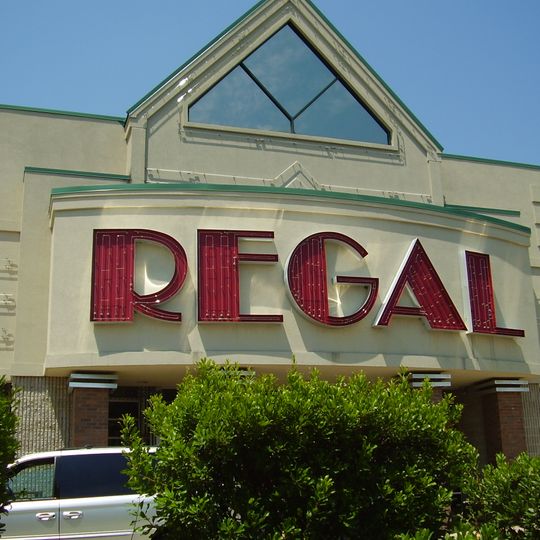 Regal Edgmont Square 10